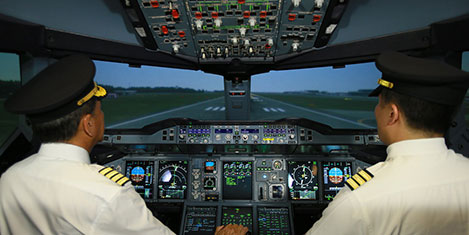 kokpit.jpg kokpit.jpg