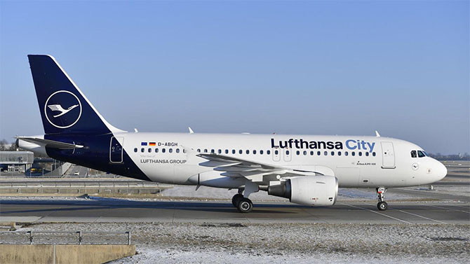 lufthansa-city-airlines-005.jpg