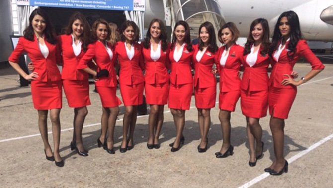 malezya-air-asia-hostes.jpg