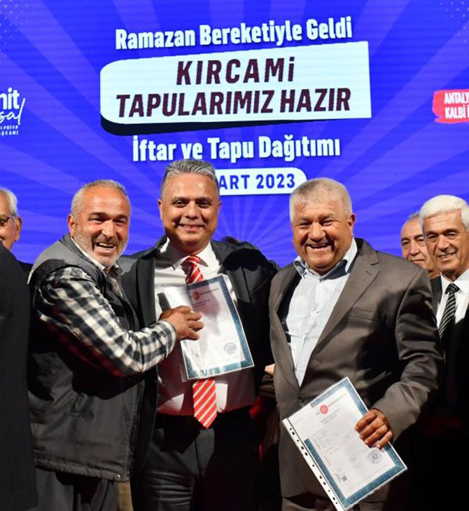 muratpasa-belediye-baskani-umit-uysal-003.jpg