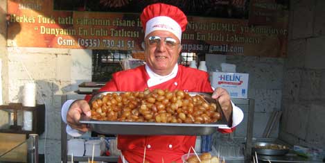 niyazi-dumlu-lokmaci2.jpg niyazi-dumlu-lokmaci2.jpg