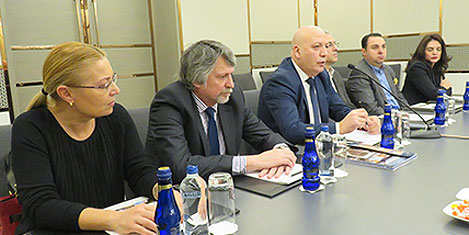 otel-yoneticileri2.jpg otel-yoneticileri2.jpg