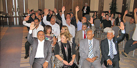 ozbi-genel-kurul-14.jpg ozbi-genel-kurul-14.jpg