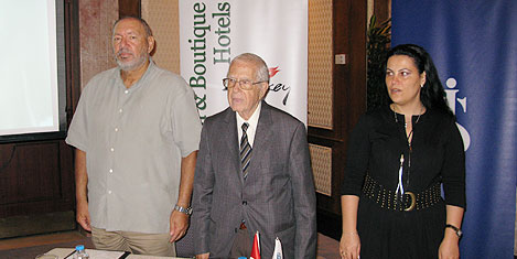 ozbi-genel-kurul-1b.jpg ozbi-genel-kurul-1b.jpg