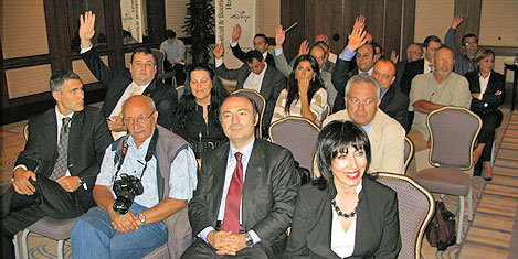 ozbi-genel-kurul-22.jpg ozbi-genel-kurul-22.jpg