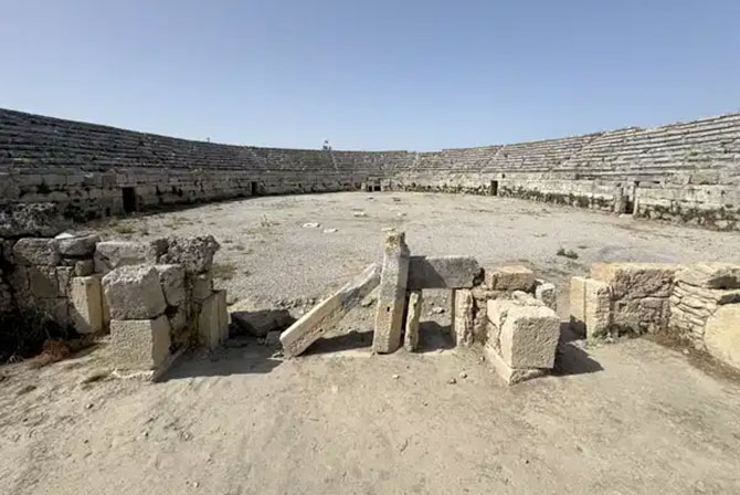 perge-antik-kenti-001.jpg
