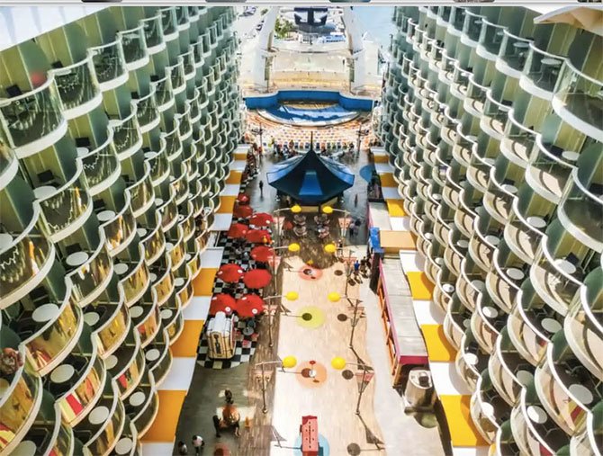 royal-caribbean,-oasis-002.jpg
