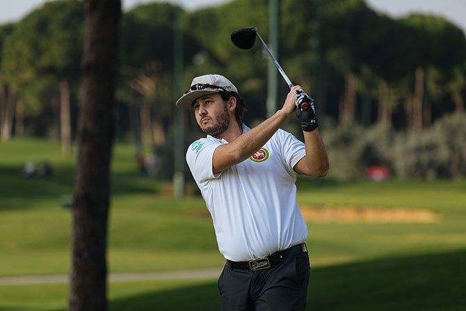 rusya-kuluplerarasi-golf.jpg