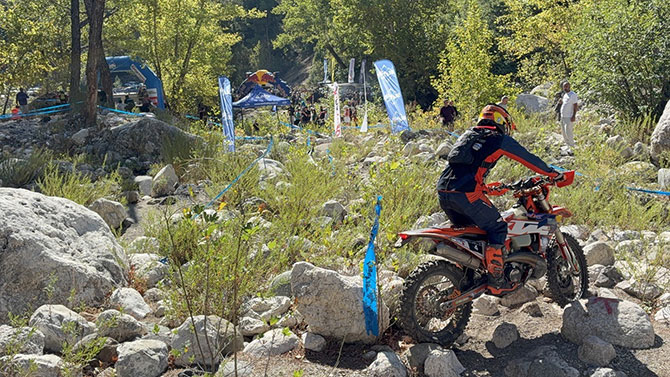 sea-to-sky-enduro-motosiklet-yarisi-003.jpg