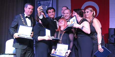 skal-fed-burak-hoste3.jpg skal-fed-burak-hoste3.jpg