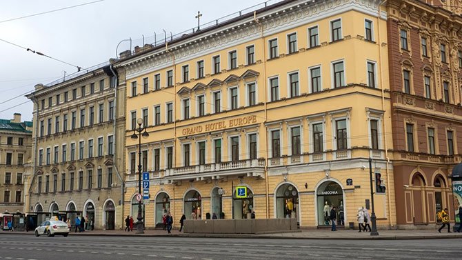 st.-petersburg’daki-grand-hotel-europe-.jpg