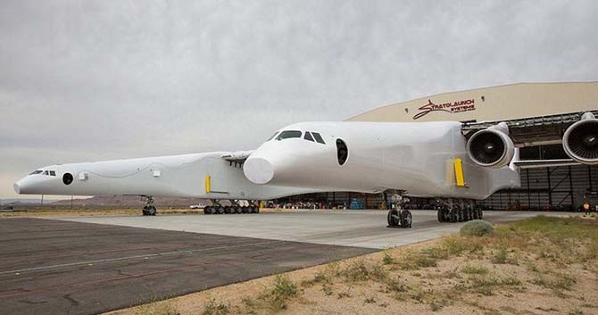 stratolaunch-001.jpg