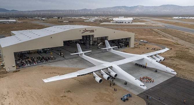 stratolaunch-002.jpg
