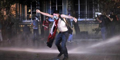 taksim-eylem-2.jpg taksim-eylem-2.jpg