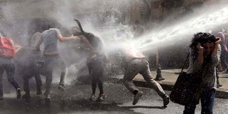 taksim-gezi-parki-direnis-3.jpg taksim-gezi-parki-direnis-3.jpg