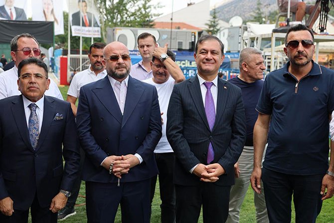tarihi-elmali-yagli-pehlivan-guresleri,-002.jpg