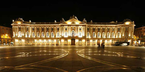 the_capitole_de_toulouse.jpg