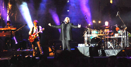 tom-jones-rocks-girne-2.jpg tom-jones-rocks-girne-2.jpg