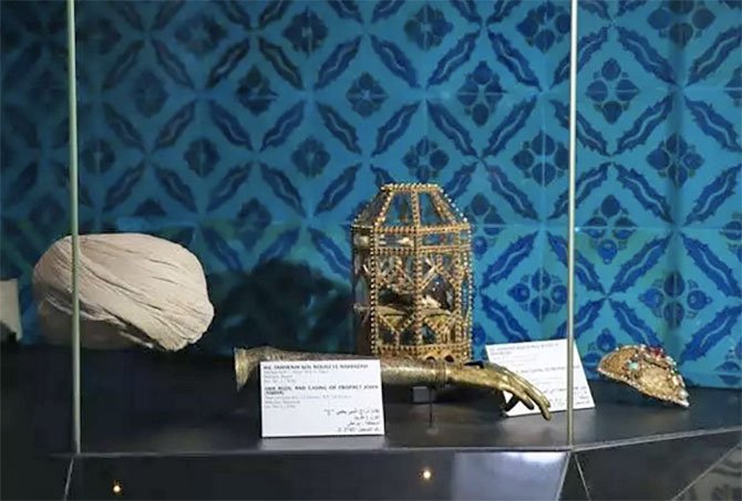 topkapi-sarayi,-mukaddes-emanetler-002.jpg
