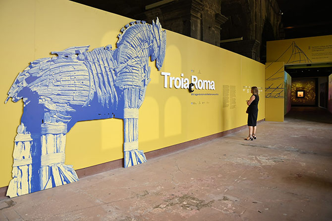 troia-ve-roma”-sergisi,--006.jpg