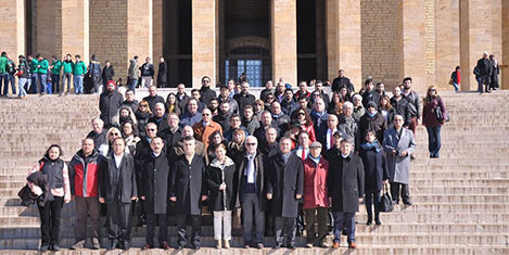 tureb-anitkabir-3.jpg tureb-anitkabir-3.jpg