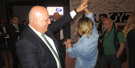 turoydcvkdans3.jpg turoydcvkdans3.jpg