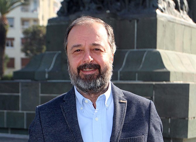 tursab)-ege-bolge-temsil-kurulu-baskani-tolga-gencer.jpg