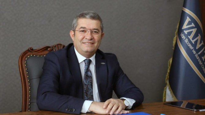 van-ticaret-ve-sanayi-odasi-baskani-necdet-takva-002.jpeg