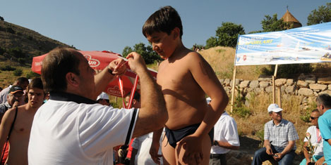 van-yuzme-sampiyonu-1c.jpg van-yuzme-sampiyonu-1c.jpg