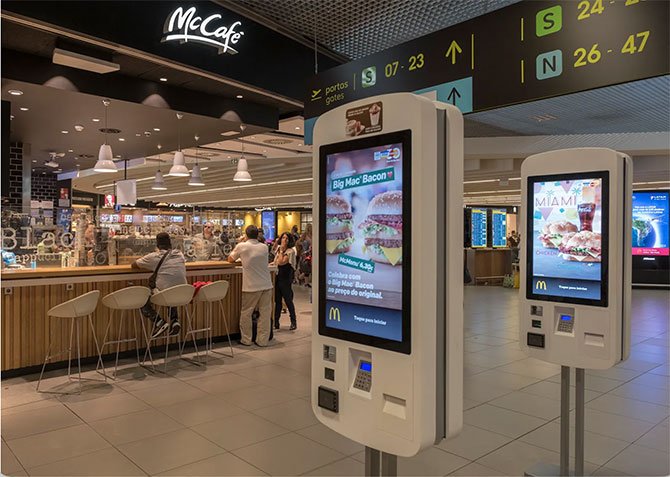 yapay-zekâ,-garson,-restoran-001.jpg