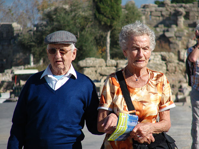 yasli-turistleri--001.jpg