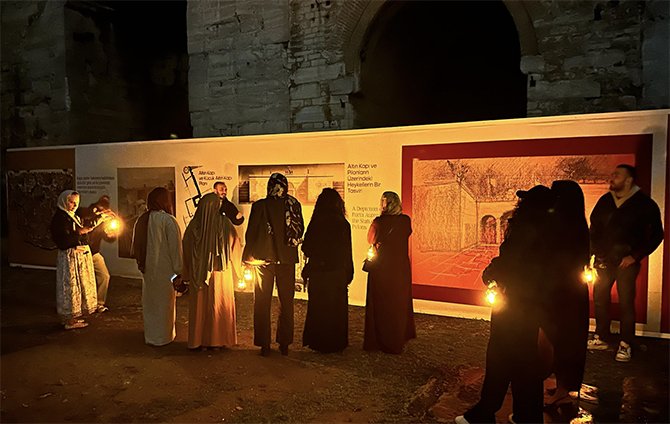 yedikule-hisarinda-fenerli-gece-turu.jpg